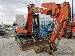 Мини багер 7500 кг Hitachi EX75UR ПОД НАЕМ - София