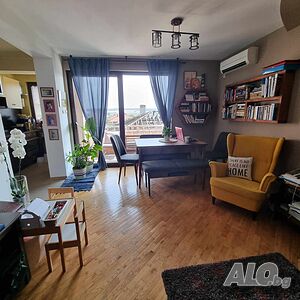 Отличен тухлен апартамент 103кв.м. +82кв. таван, район Лозенка