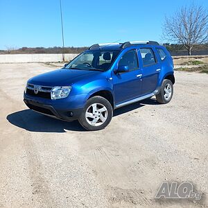 Дачия Дъстър 1,5 dCi синя 2013/ Dacia Duster 1,5 dCi Blue на части