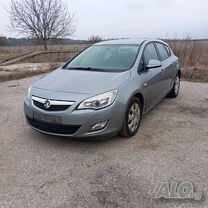 Опел Астра J 1,3 CDTI дизел 5-врати сива / Opel Astra J 5-door 1,3 A13DTE Silver 2010 на части