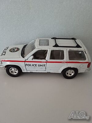 Кола Количка Ford Explorer от Welly