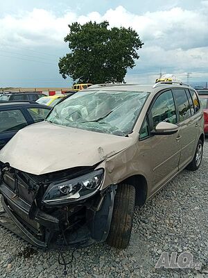 Volkswagen Touran 2.0 TDI 140 к.с. 2013 година автоматик на части