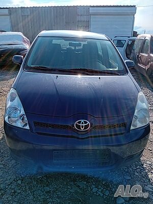 Toyota Corolla Verso 2007 година 2000 дизел на части