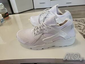 Бели маратонки Nike Huarache унисекс, 36 и 43н