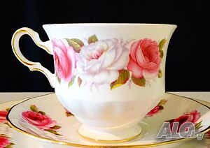 Чаша английски порцелан Queen Anne Bone China.