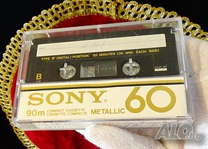 Sony Metallic аудиокасета с Елтън Джон.