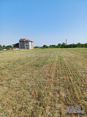 Продавам парцел в Беломорски.