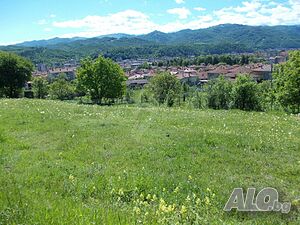 Парцел в регулация в планинския град Троян