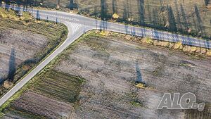 Чудесен парцел с голямо лице на главен път