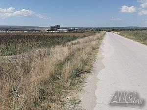 Парцел за производствена и складова дейност