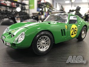 BBURAGO метална колекционерска количка FERARRI 250 GTO 1962г