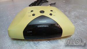 Радиочасовник Grundig