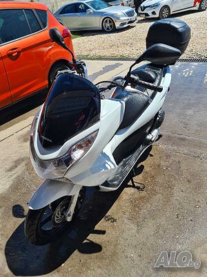 Скутер Honda PCX 150