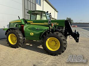 Телескопичен товарач John Deere 3200