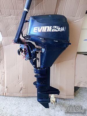 Продавам извънбордов двигател Evinrude 9,9HP, 4т 2014г.