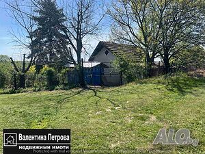 продава вила