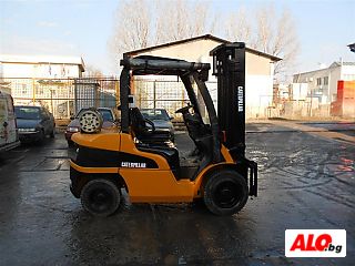 Газокар 3 тона CATERPILLAR GP30N 2007 год. --- рециклиран-