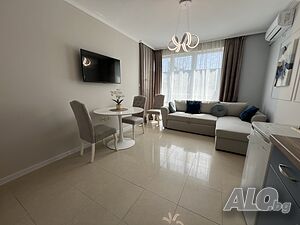 Двустаен апартамент, 100 метра до море