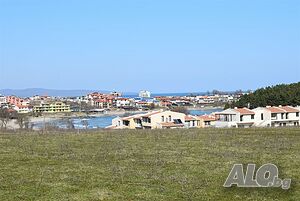 Царево, с. о. Арапя, парцел с прекрасна морска панорама, на 50м от морето